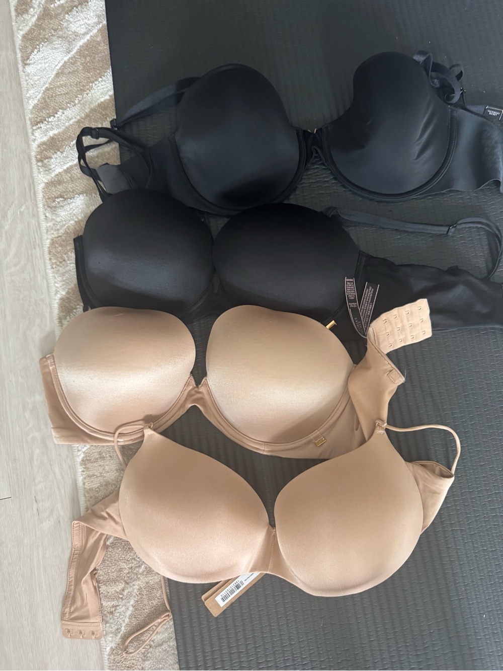 Victoria’s Secret skims bra lot 34dd